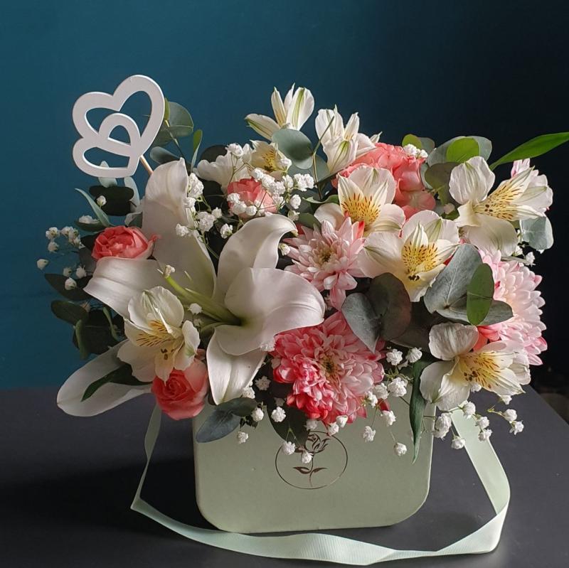 Композиция с лилией 